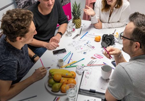 Das Team vom netWERKER Mediahaus am Besprechungstisch